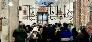 Mevlana, dünyanın farklı ülkelerinden gelen turistleri Konya'da buluşturuyor