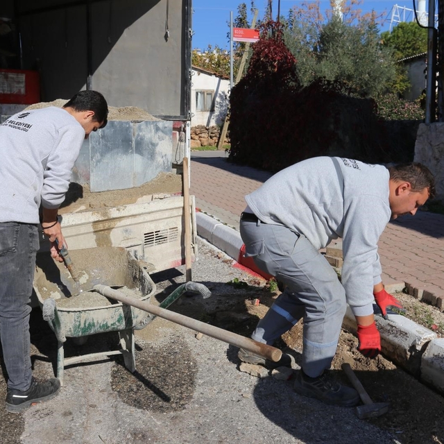 Kepez'in 'Anında Çözüm' ekibi 7/24 iş başında