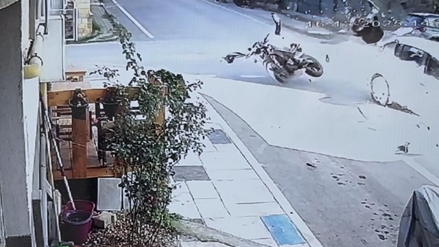 Edirne'de motosiklet sürücüsünün hayatını kaybettiği feci kaza kamerada