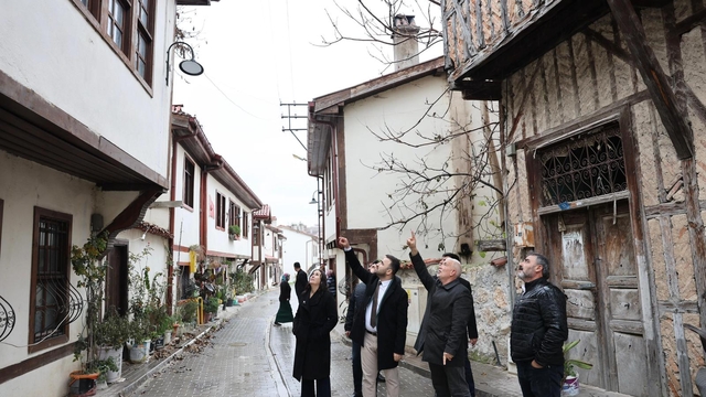 Vezirköprü'de Kulebaşı Caddesi baskı betonla yenileniyor