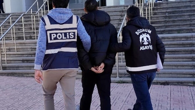 Bodrum'da polisi yaralayan motosiklet sürücüsü tutuklandı