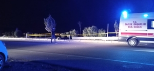 Adana'da motosiklet refüje çarptı; 1 ölü, 1 yaralı