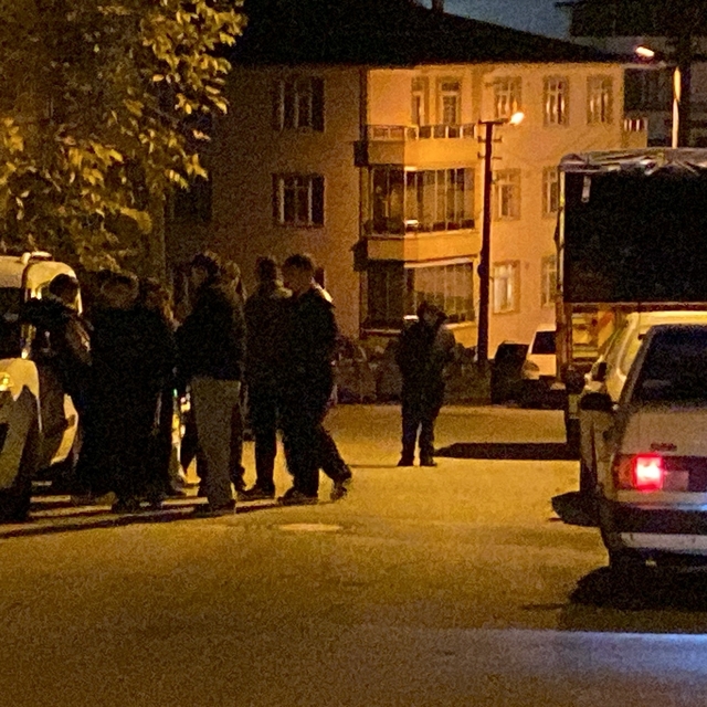 Kocaeli'de 16 yaşındaki genç evde başından vurulmuş halde bulundu