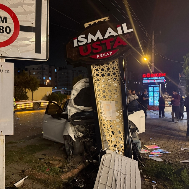 Kaza yapan sürücü aracı bırakıp kayıplara karıştı