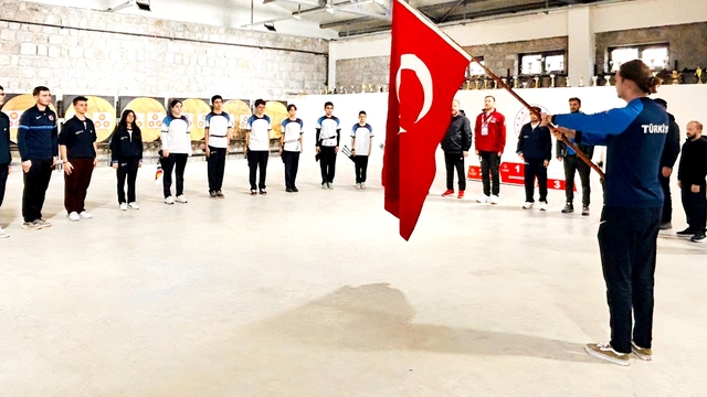 Gelibolu'da Salon Okçuluk İl Şampiyonası düzenlendi