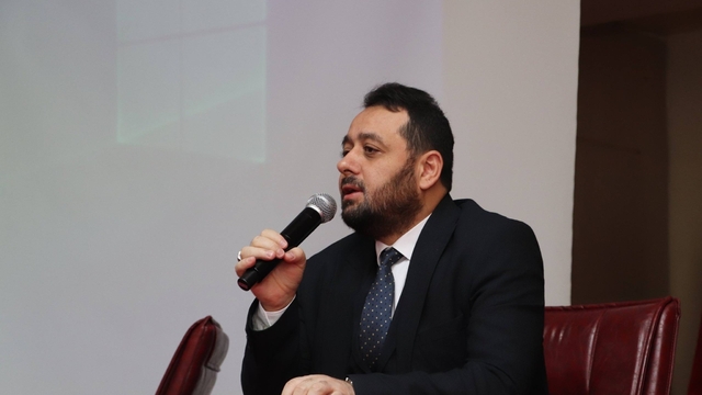 Sivas'ta üç aylar öncesi din hizmetleri masaya yatırıldı
Sivas'ta din görevlilerine yönelik düzenlenen toplantıda, yaklaşan üç aylar ve Ramazan sürecinde yürütülecek din ve eğitim hizmetleri masaya yatırıldı