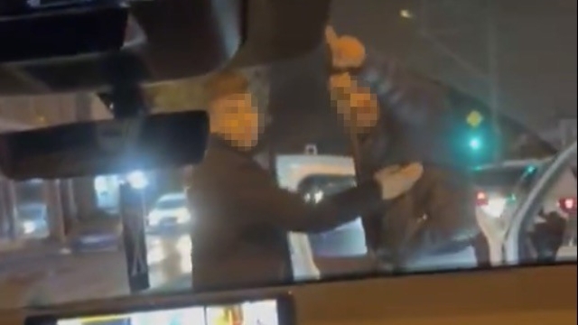 Bursa'da korku dolu anlar: Agresif sürücü küçük çocuğu hiçe saydı