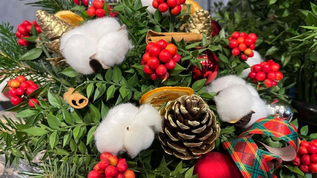 İzmir'de yılbaşının simgesi kokinaya talepte iki kat artış