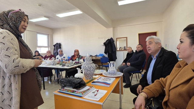 Aslanapa'da Çini Kursu ilgi görüyor