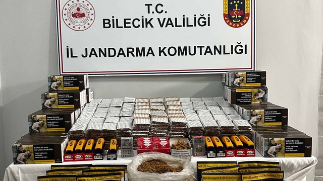 Bilecik'te uygulamada durdurulan araçta 30 bin 100 makaron ele geçirildi