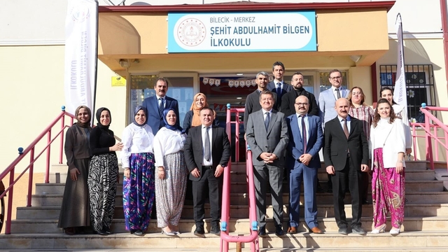 Bilecik'te öğrencilerin hazırladığı stantlar ilgi gördü