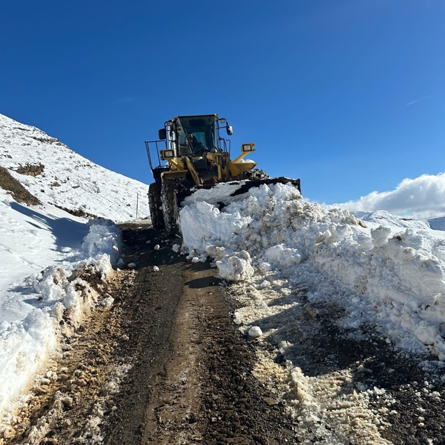 Şırnak'ta kar kalınlığı 1 metreyi aştı