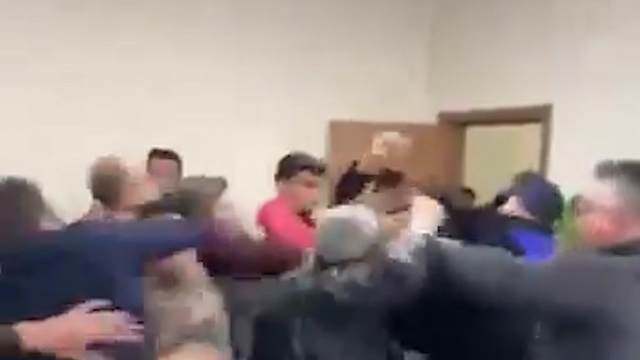 Ceylapınar Belediyesi'nde tekmeli- yumruklu kavga: 6 yaralı