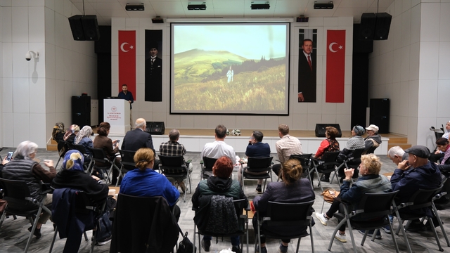 Mersin Şehir Eğitim ve Araştırma Hastanesi'nde hastalar ve yakınları için sinema etkinliği