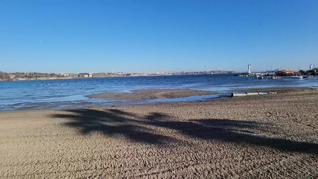 Tekirdağ'da deniz 20 metre çekildi