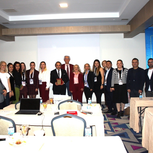 Acil tıp eğitiminde dijitalleşme çalışmasına uluslararası kongrede ödül