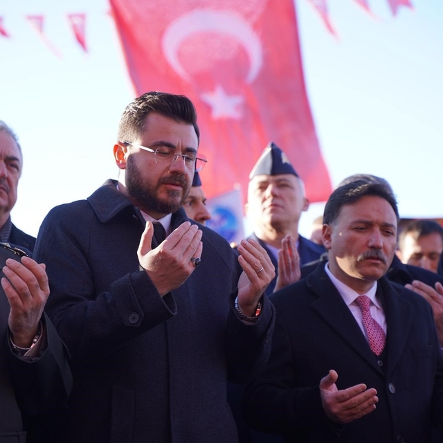 Başkan Okandan 17 Aralık Şehitlerini dualarla andı