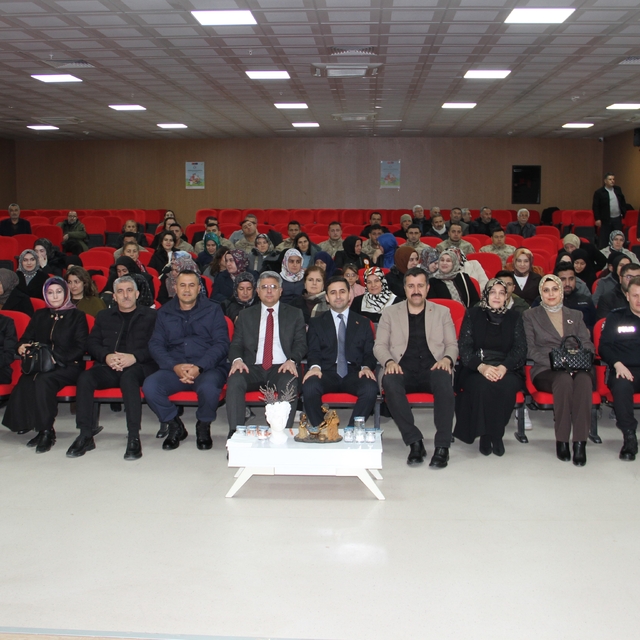 İlçe sakinleri koruyucu aile ile çocuk edinme hakkında bilgilendirildi