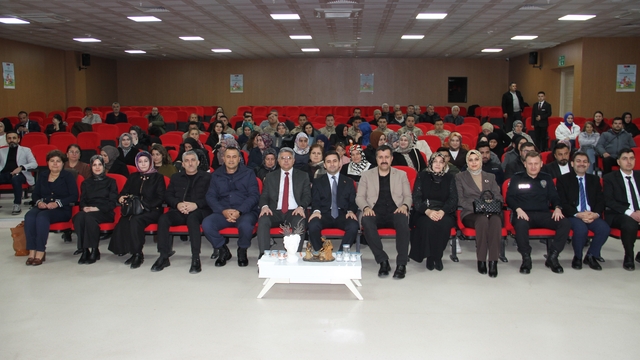 İlçe sakinleri koruyucu aile ile çocuk edinme hakkında bilgilendirildi