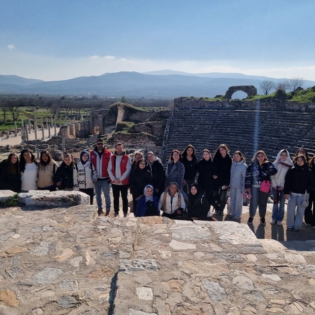 Gençler, tarih dolu bir gün geçirdi