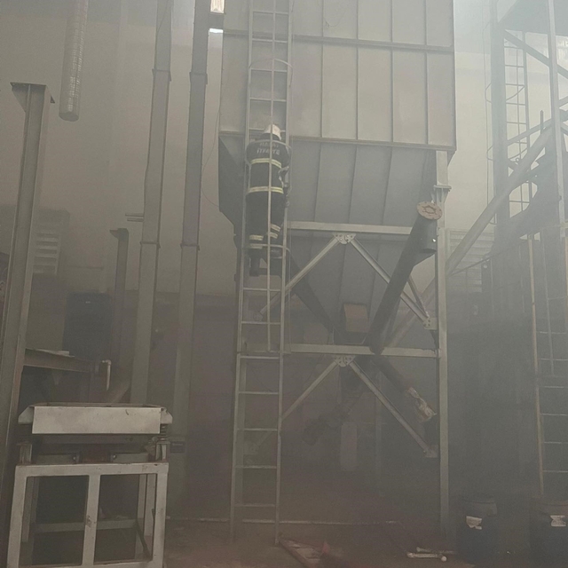 Reyhanlı'da fabrika yangını