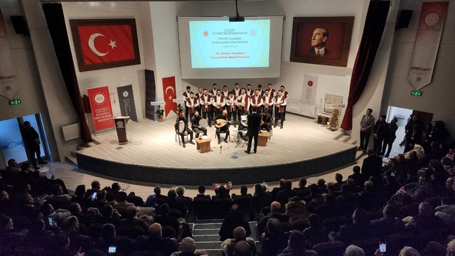 Kütahya'da aday din görevlileri için mezuniyet töreni düzenlendi