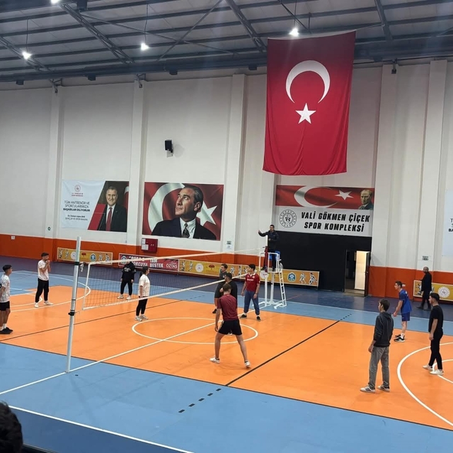 Sandıklı MYO Güz Dönemi Voleybol Turnuvası sona erdi