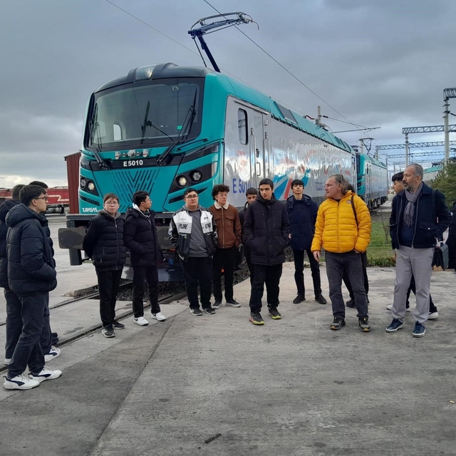 Lise öğrencilerden yerli üretime teknoloji odaklı ziyaret