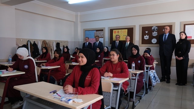 Şahinbey'de umre ödüllü kitap okuma yarışmasının 8'incisi düzenlendi