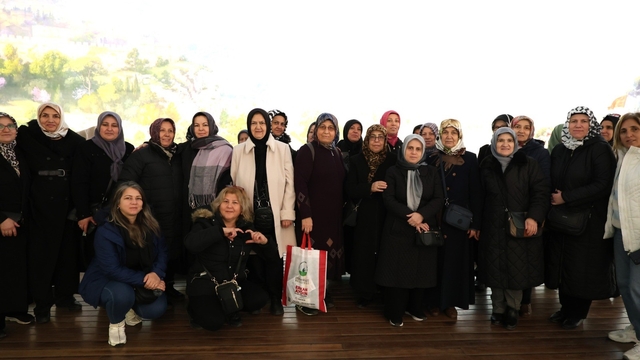 Osmangazi Belediyesi'nden kadınlara kültür gezisi