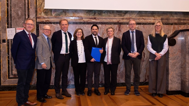 Albert Einstein'ın mezun olduğu Zürih Üniversitesi'nden Dr. Humayun Kakar'a büyük onur