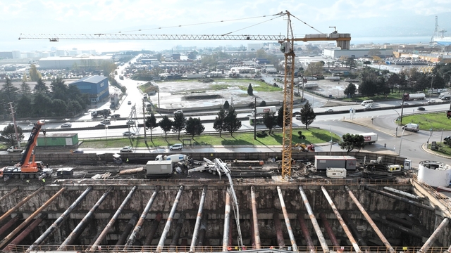 Körfezray Metrosu'nda 2 tünel açma makinesi kuruluma hazırlanıyor