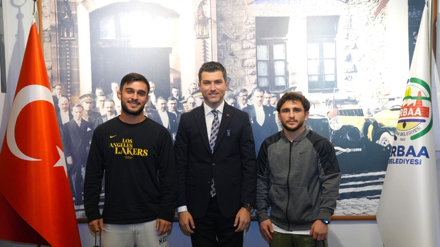 Erbaa Belediye Başkanı Karagöl milli güreşçileri ağırladı