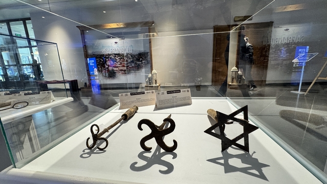 40 yılda biriktirdiği Türk boy damgaları Safranbolu'da sergiledi