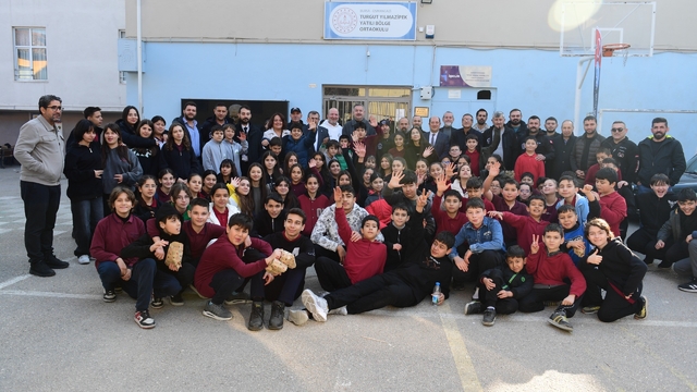 Osmangazi Belediyesi'nden çocukların içlerini ısıtan dayanışma