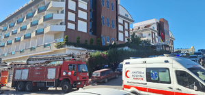 5 yıldızlı otelde yangın çıktı, müşteriler tahliye edildi (2)