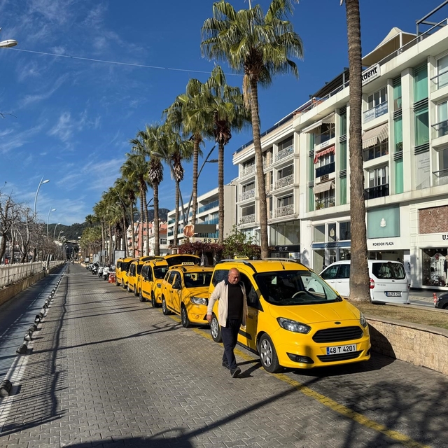 Marmaris'te "Meydan Projesi" tartışması büyüyor:
"Belediye Başkanı Acar Ünl...