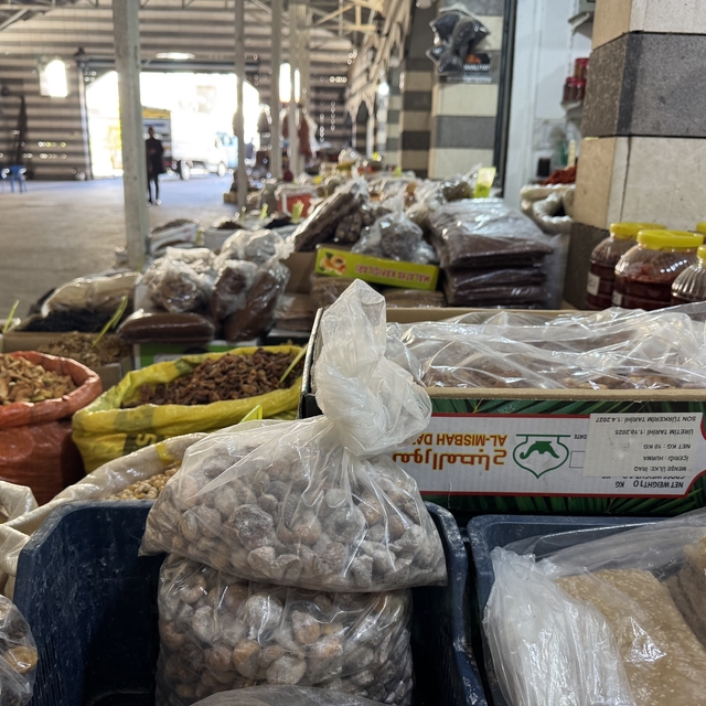 Çermik organik kuruyemiş pazarına yoğun ilgi