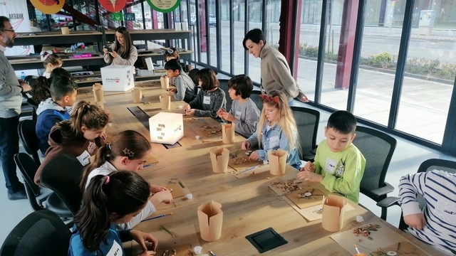 Nilüfer'de çocuklar sanatla iç içe