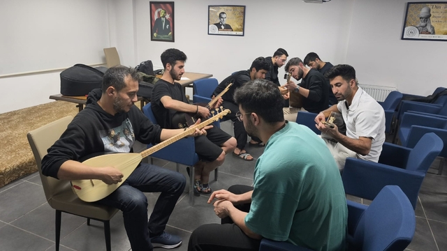 Öğrenci yurdunda satranç turnuvası heyecanı yaşandı