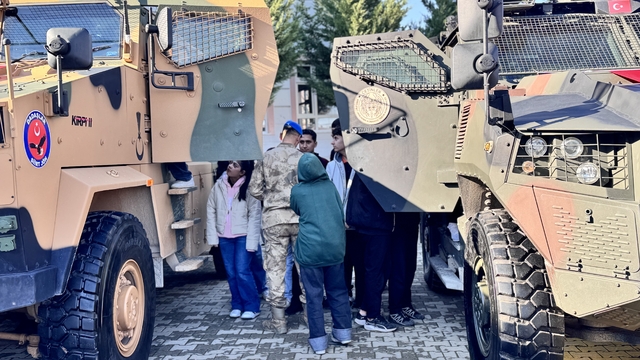 Siirt'te "Yerli Malı Haftası"nda öğrencilere yerli ve milli araçlar tanıtıldı