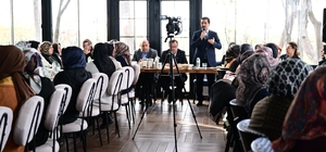 Başkan Taşkın, AK Parti Kadın Kolları Mahalle Başkanları toplantısına katıldı