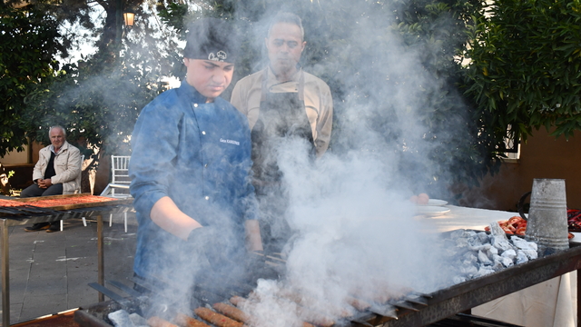 Adana'da "Tutum, Yatırım ve Türk Malları Haftası" kutlandı