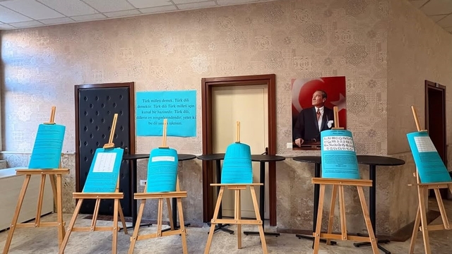 Türklerin tarih boyunca kullandığı alfabeler Denizli'de sergilendi