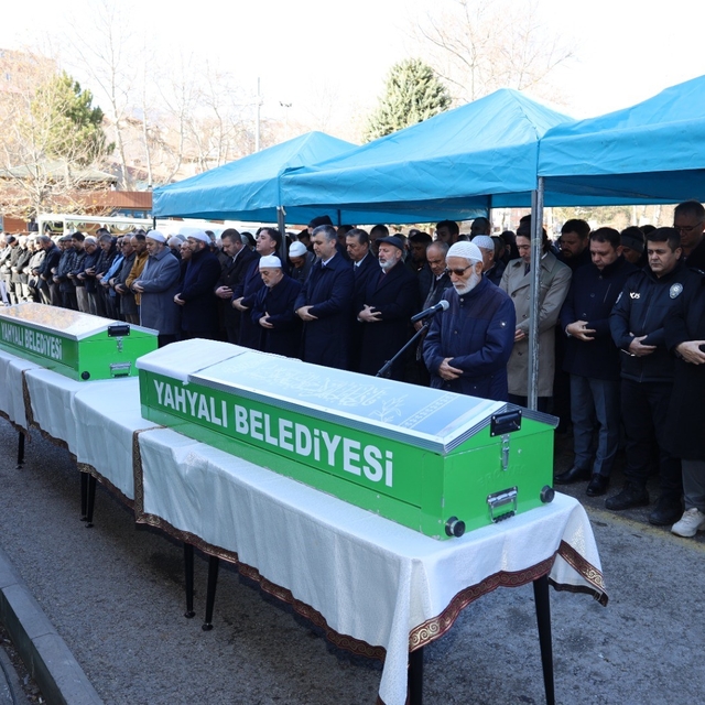 Başkan Öztürk'ün hayatını kaybeden kayınvalidesi son yolculuğuna uğurlandı