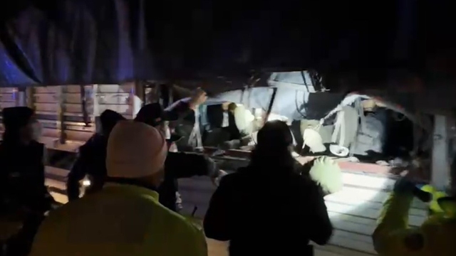 TIR'ın dorsesinde 31 kaçak göçmen yakalandı