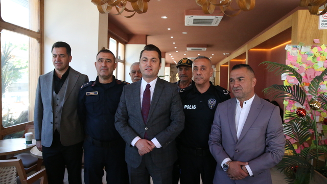 Alanya'da bir kafe şehit yakınları ve gazilere ücretsiz içecek hizmeti verecek