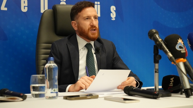 Başkan Dal, "Bahis sürecinde altı oyuncumuz ceza aldı"
"Beklenmedik puan kayıplarına rağmen takımımız ilk 7 içinde"
"Teknik direktör değiştirmenin çözüm olduğuna inanmıyorum"