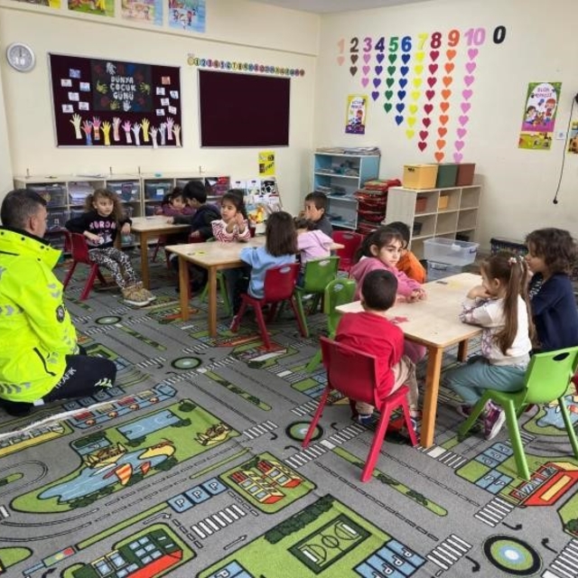 Jandarma ve emniyetten trafik bilinci çalışması