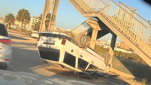 Takla atarak hurdaya dönen Tofaş'ın sürücüsü yaralandı